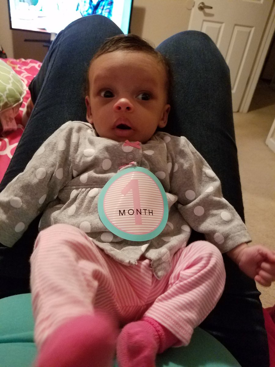 halfcaste_'s tweet photo. Mommy and Daddy's baby is 1 month old today. 🎀😍 #BEJF https://t.co/1zhrqgpdVS