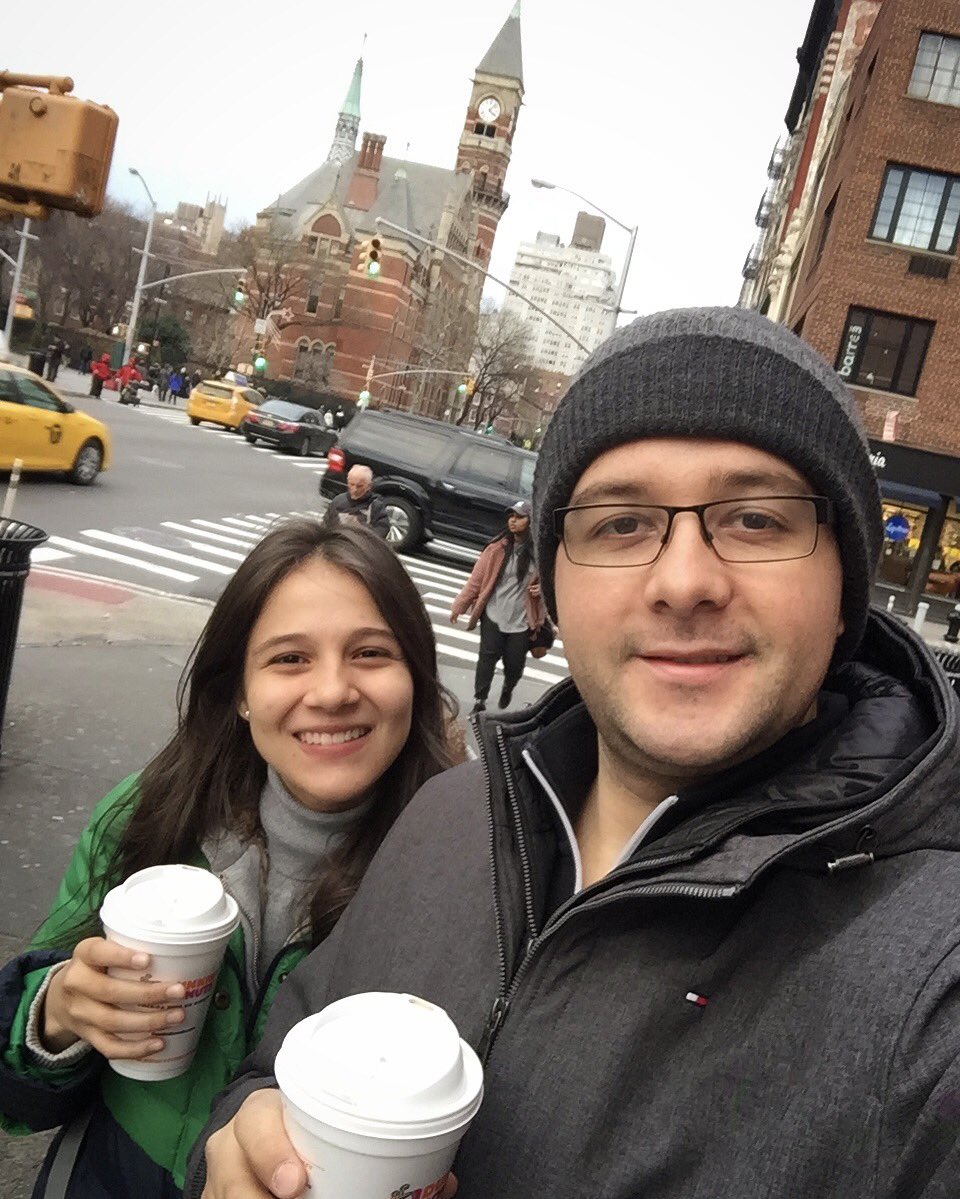 MandeaGarcia's tweet photo. ❄️☕️😁🤓 #AbelRiYMandea #NewYork https://t.co/oxv5Q9zqIm