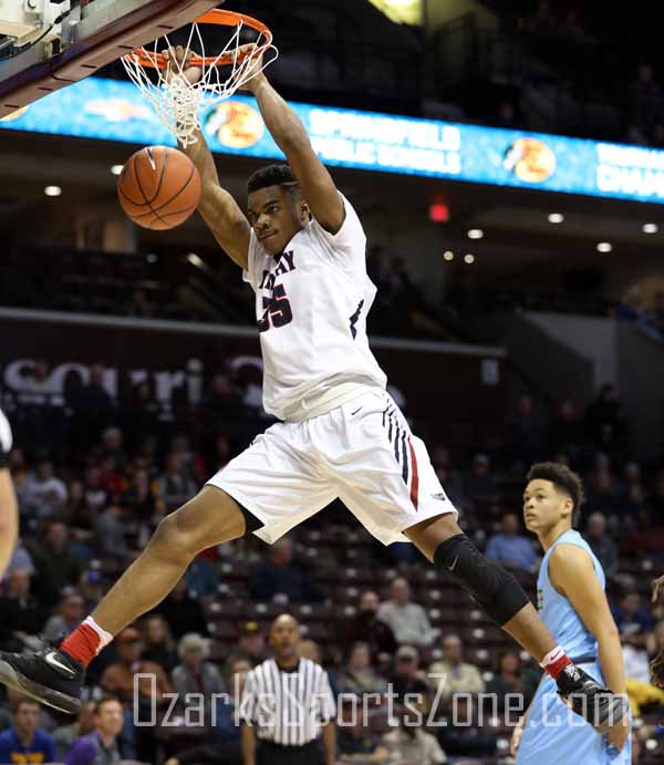 OzarksOzone's tweet photo. FINAL: Findlay Prep 77, Madison Prep 50 -- PHOTOS: https://t.co/mc6yhLCuyJ https://t.co/PS98oiQufr