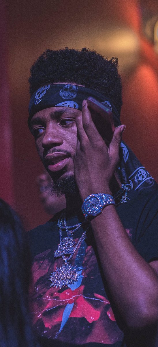 MetroBoomin's tweet photo. heard u niggas sneak dissin on the low https://t.co/FD4L5pCXRa