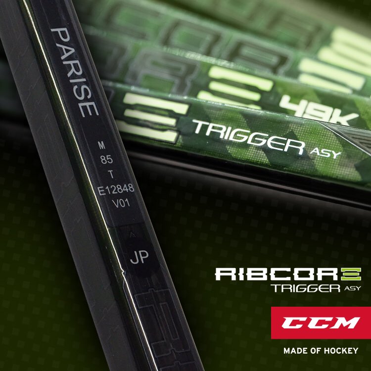 CCMHockey's tweet photo. A closer look at Zach Parise's #RibcorTrigger specs. https://t.co/xGmoQDxyVI