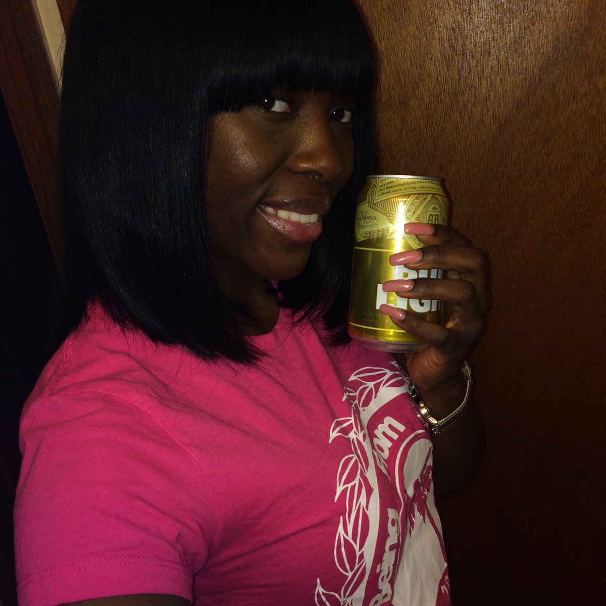 B3autiful_Blizz's tweet photo. If only y'all knew what issues finding this gold can brought #SBTix4Life #Sweeps #2K17 @budlight https://t.co/1QIxMDezme