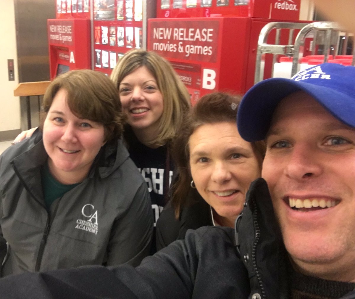 msjulieanderson's tweet photo. We work together and shop together @CheshireAcademy #notimetoshop #Mondayfun@stopandshop #boardingschoollife https://t.co/1L4a3f7z1g