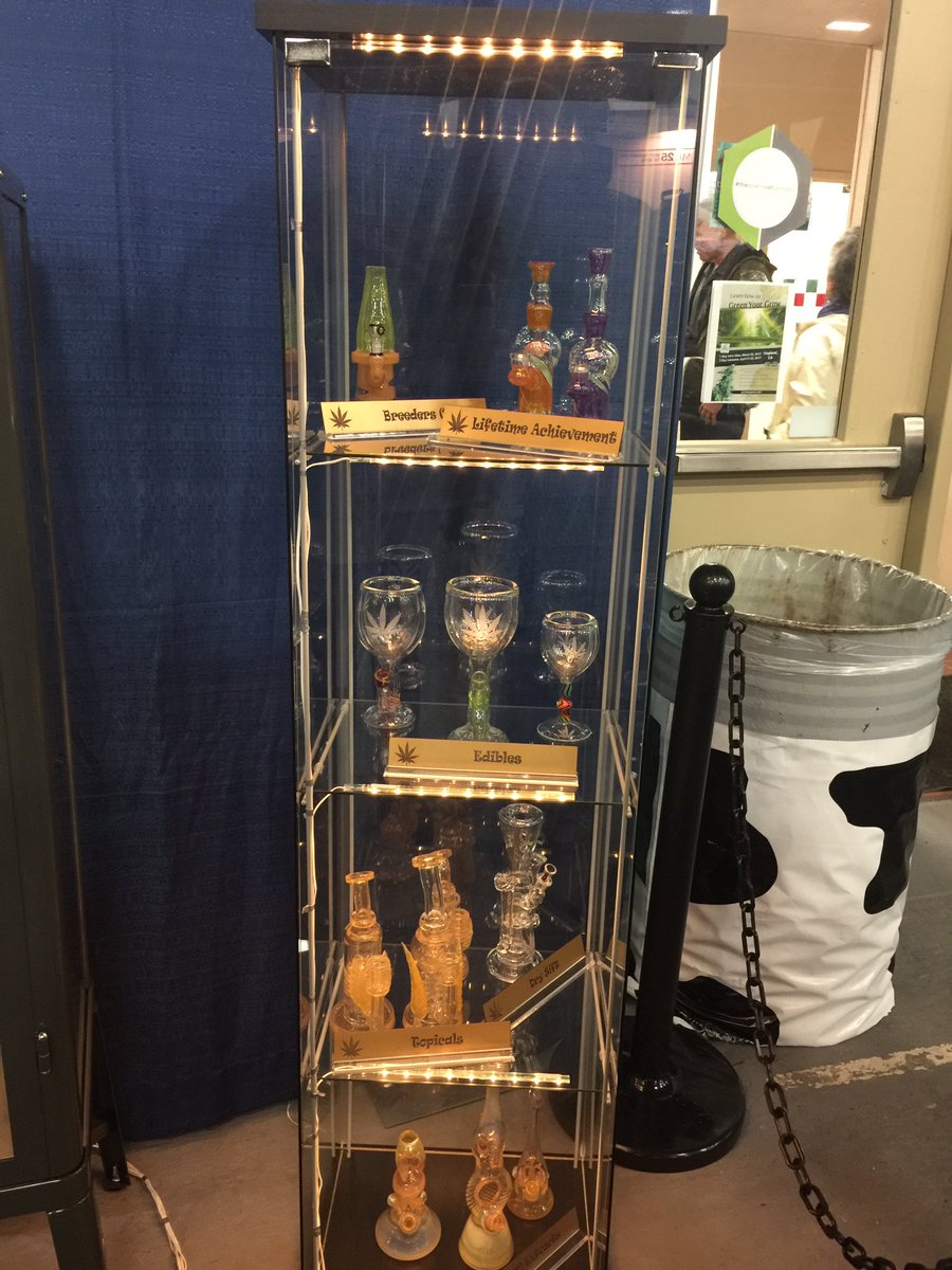 AbsolutOrganics's tweet photo. Emerald Cup Trophies #absolutorganics #Mendoseeds  #dank #420 #peninsuladelivery #bayareadelivery #sungrown #pesticidefree #gotdank? https://t.co/DTfuQELfYX