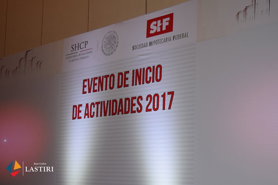 JuanCLastiri's tweet image. En unos momentos acompaño a la Sria @Rosario_Robles_ a la ceremonia de inicio de actividades 2017 de la @SHFoficial @acanovelez @SEDATU_mx