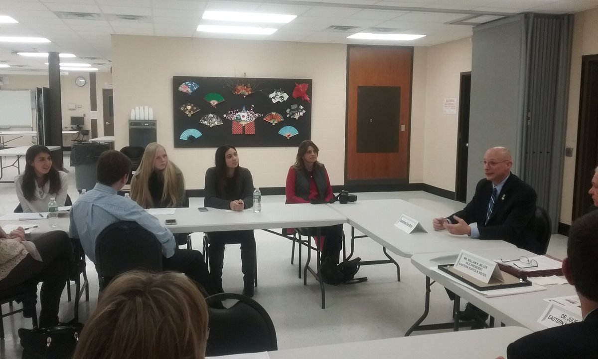 ESBOCES's tweet image. Students attending Community Legislative Mtg from @ESBOCES &amp;amp; @AcademyLI tell Dean Murray they are #BOCESProud &amp;amp; #gettingfutureready