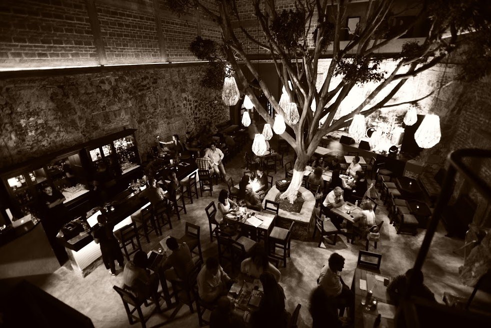 el58bar's tweet photo. Nuestro Restaurant #EL58, un mágico lugar, encuentralo. 
Mesones #58, centro, SMA.
Cocina de autor, cocktelería y música en vivo. https://t.co/oDsWsu5zI0