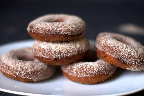 MyRecipeRocks's tweet image. apple cider doughnuts: I have never met a variety of deep-fried dough I… smittenkitchen.com/blog/2009/10/a…