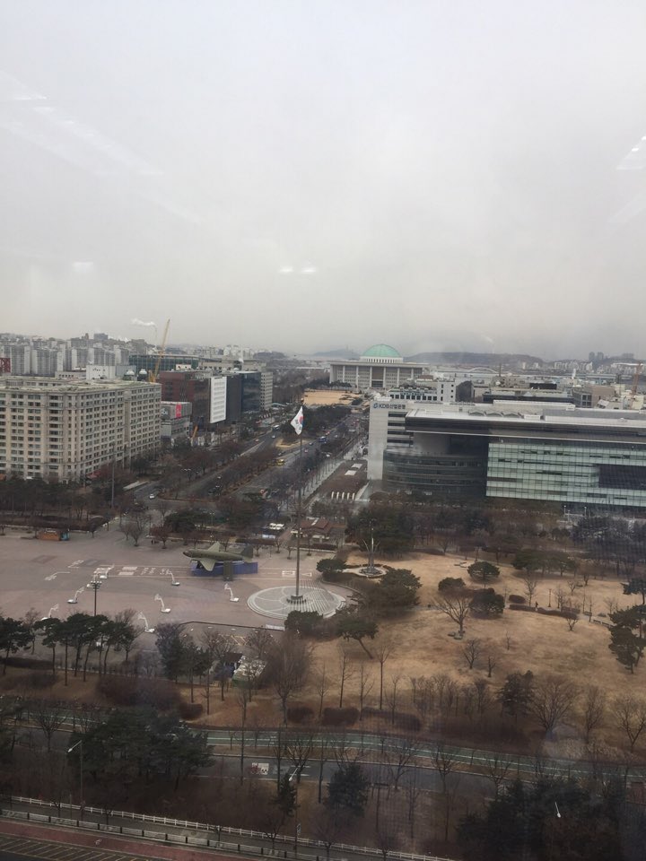 donyjoa's tweet photo. 같은 하늘인데...
여기는 이렇고, 거기는?! https://t.co/2bTFlgKx58