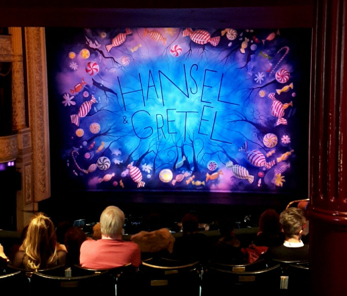 JeanieDesigns's tweet image. Great night at the ballet for my mums birthday