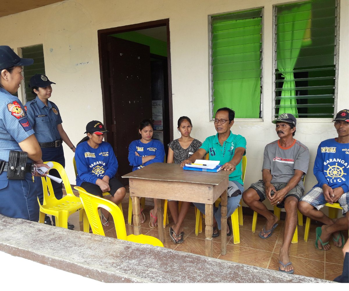 jomaligmps's tweet photo. #OplanDoubleBarrelAlpha
#ProjectTAPHANG
011317/8AM
Hon. Romeo Almacen, Barangay Captain of Bukal with BADAC&BPATS. https://t.co/7tfjajldlp