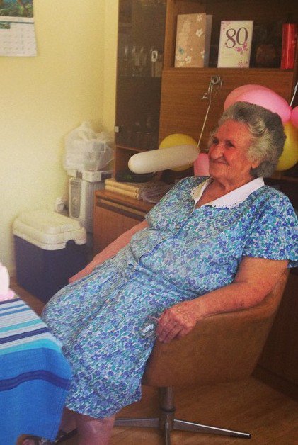 JadeMcIntyrePT's tweet photo. REST IN PEACE NAN! ❤️ 24/01/35- 12/01/17 #bestfriend #nan #grandmother #Loveyou #missyoualready https://t.co/x9unrWosKU