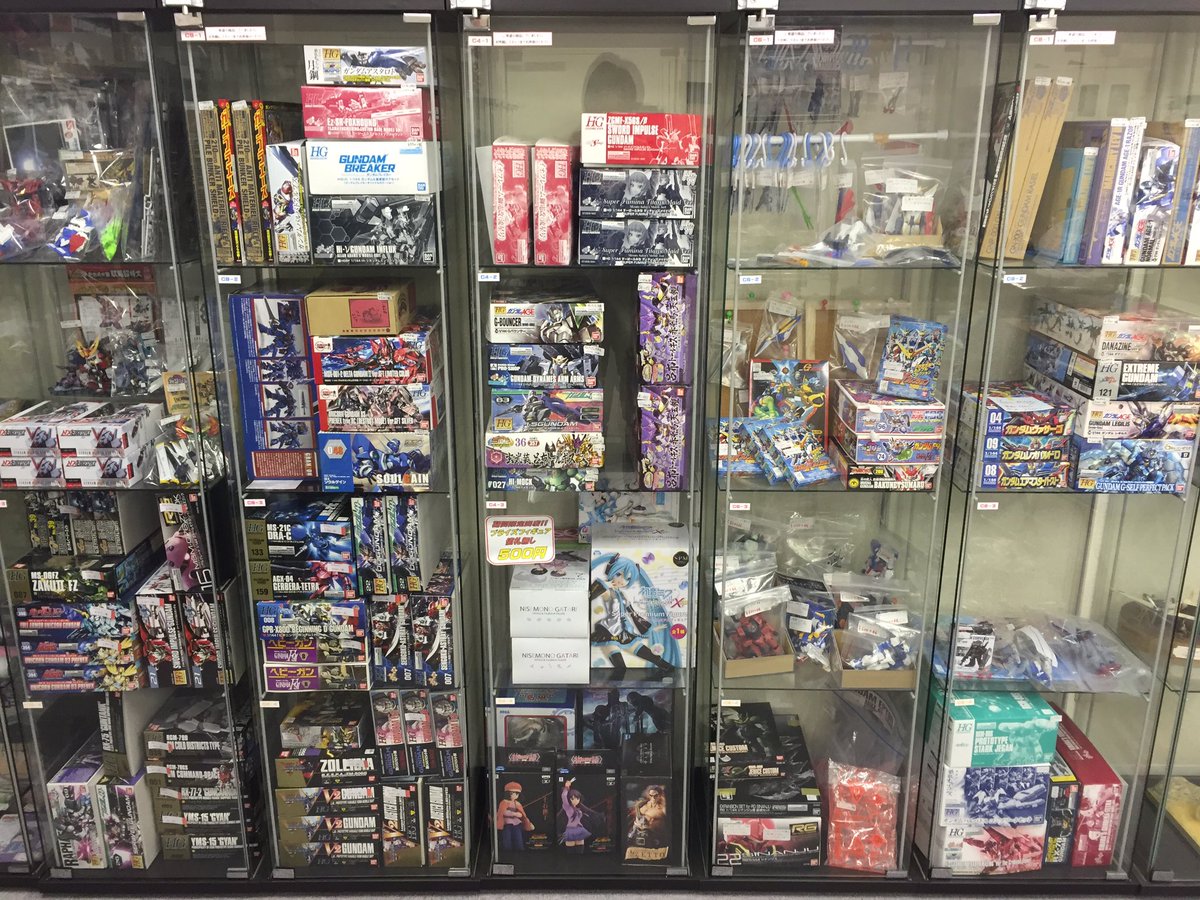池袋 ブランイヴウ レンタルショーケース内に 先日大量にガンプラが出品されました 池袋 ブランイヴウ レンタルショーケース内に 先日大量にガンプラが出品されました