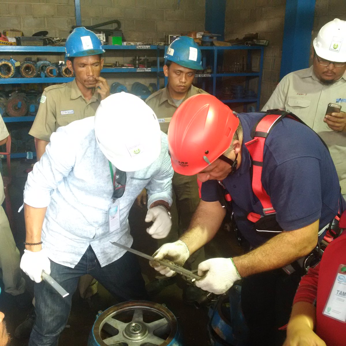 misiacranes's tweet photo. #Lampung, Indonesia: @misiacranes #ProductTraining keeps on rolling https://t.co/cVgbfy7P2T