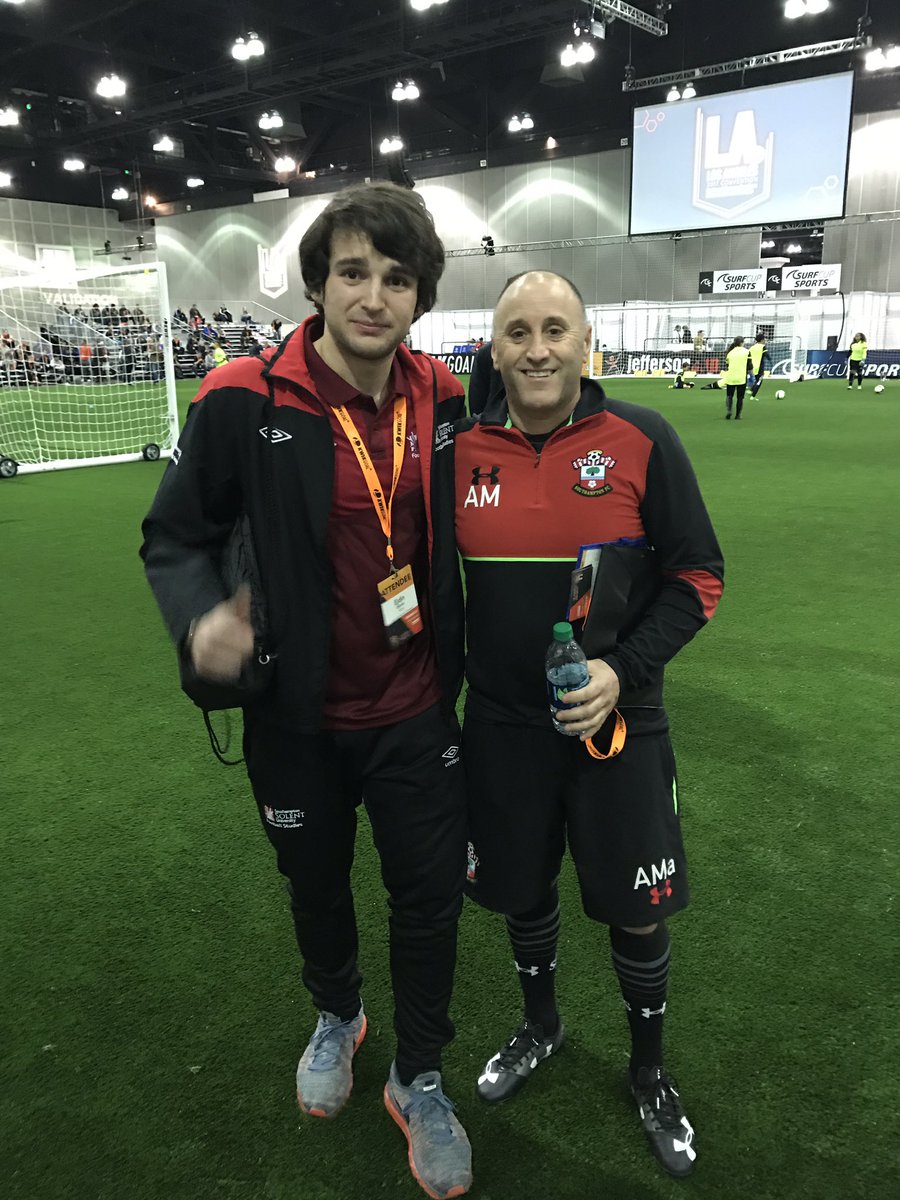 Great talking w Andy Martino from <a href="/SouthamptonFC/">Southampton FC</a>. Excellent session and what a teacher of the game he is! Proud to represent @SSUBAfootball