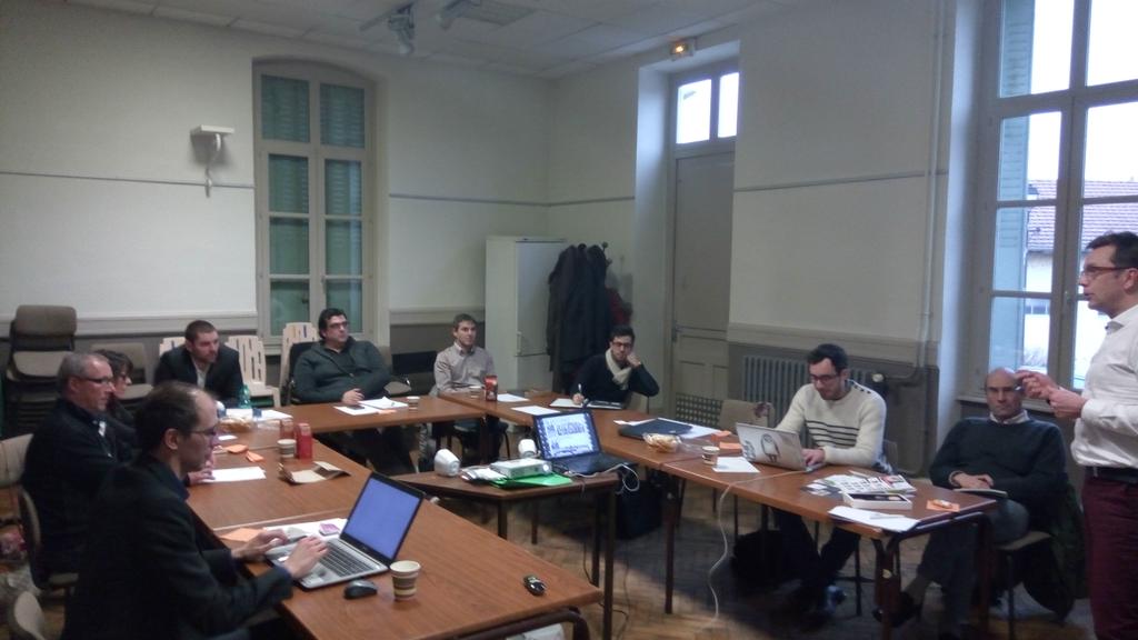 qcamus51's tweet photo. 9 PME/1 enseigne. superbes échanges/partages du #clubdistriterroir #liatout #cafegaillard #gaudelices #irrisLyon #LPG #elixir #3pecheurs. https://t.co/Z7VS2l48rw