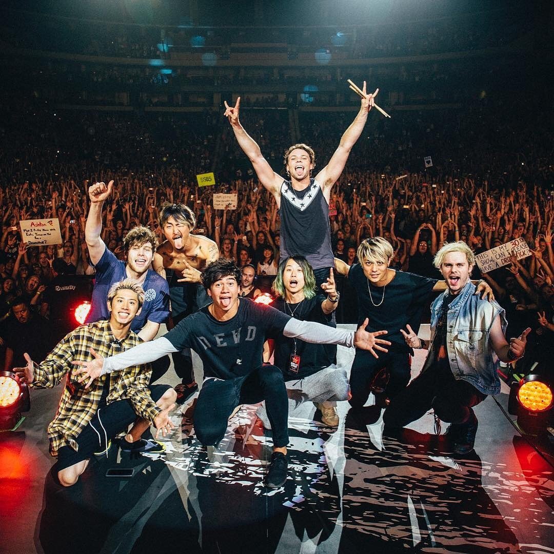 Michael5SOS's tweet photo. we did a song with our friends in @ONEOKROCK_japan called 'Take What You Want' that just came out on their new album. check it out!! https://t.co/VdB7rjMyAW