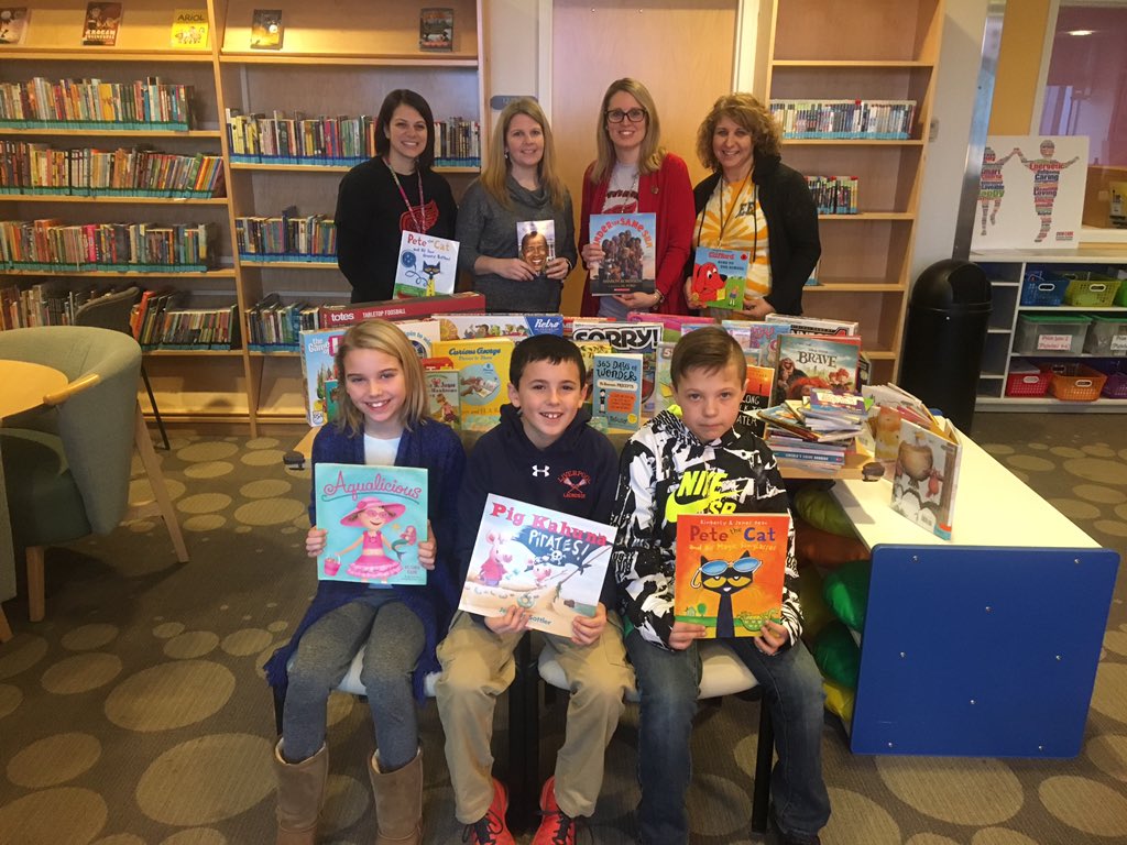 DorieRector's tweet photo. Thank you EE family!!! We collected many items for Griffin's Guardians &amp; delivered to Golisano! @EE5thGrade https://t.co/btbMICFOkO