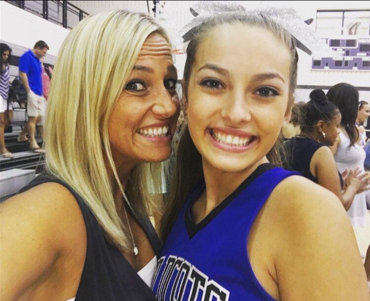 SavyHayek's tweet photo. Happy birthday to THE BEST mother out there!!! I'm so blessed to have you guide and shape me❤ I love you so much😘😘 Thank you for everything❤ https://t.co/bDWywq6SSB