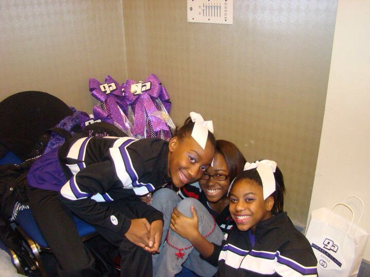 mikaylawashere_'s tweet photo. Ain't nothing change ✊🏾💚💜 Three years with out our best friend but the bond will forever stay strong #ripkaylin https://t.co/iMVCvsAJJQ