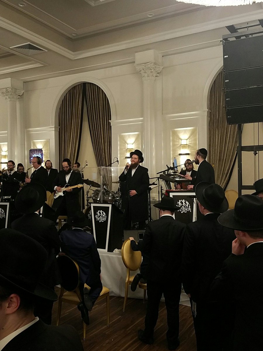 Finishing off the night with the Freilach Band ft. Shloime Daskal &amp; Zemiros Choir @ the Fountain Ballroom