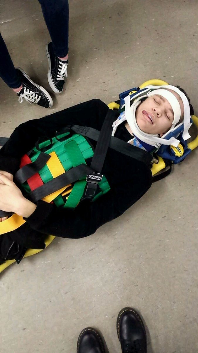 hannahmayfIower's tweet image. Needless to say, they didn't make it out alive 😔 #healthcareproblems @Mclean17925