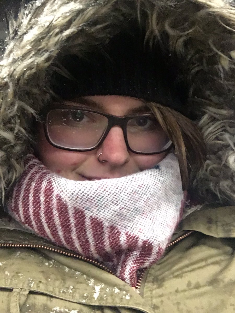 mine1909's tweet photo. Guten Morgen 😊 Dann wollen wir mal - auf nach Bochum. ✌️ Habt einen schönen Tag, ihr Lieben 💛 #eskimostyle 😂 #missionausbildung #KJP https://t.co/BZ6iKBXKyH