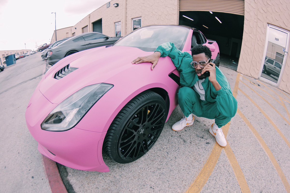 Shawn_Cotton's tweet photo. BRAND NEW PINK WHIP!!! I quit my job with $27 dollars in my bank account.... If I can do it, u can to! 📸 @DanceDailey https://t.co/apW3FlgGk7