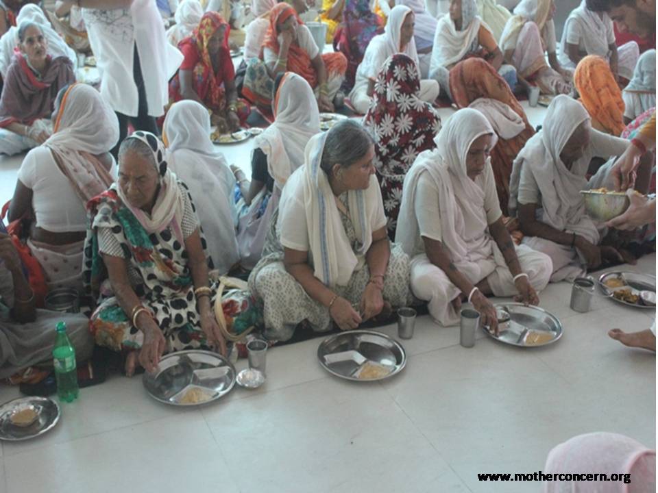 motherconce_org's tweet photo. #Motherconcern is always in the need of donations and extra hands to help with their actions,✔️✔️✔️
#charity #womancare #widowshelp https://t.co/JeBIBshT5i