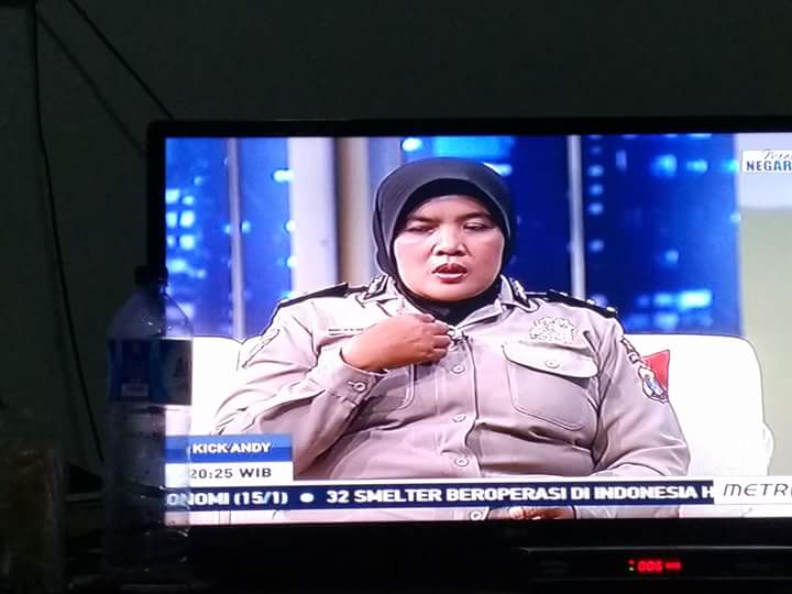 Salut sama polwan nganjuk dulur, masuk acara kick andy, beliau telah memberi perhatian penuh pada orang-orang
Bu IPDA NANIK YULIANTI.