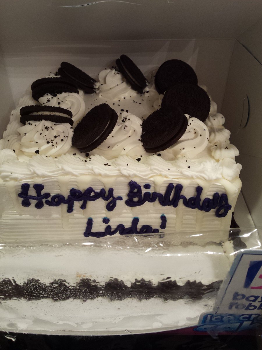 Hammer_time81's tweet photo. Thank you @BaskinRobbins for my "birlhday" cake!! https://t.co/NxRLU9ylXc