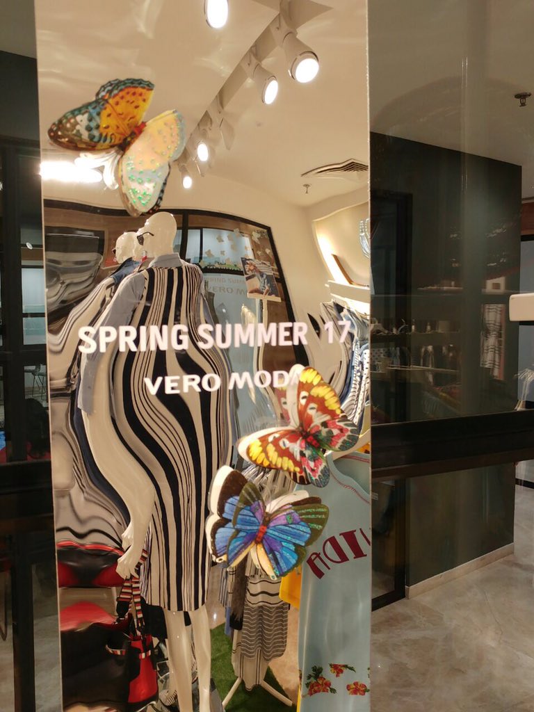 VeroModaIndia's tweet photo. A transition in season calls for a transition in wardrobe. Day 2 at the #SS17Preview. Stay tuned!
#fashiondiaries #stylediaries https://t.co/p89YLDkOZS
