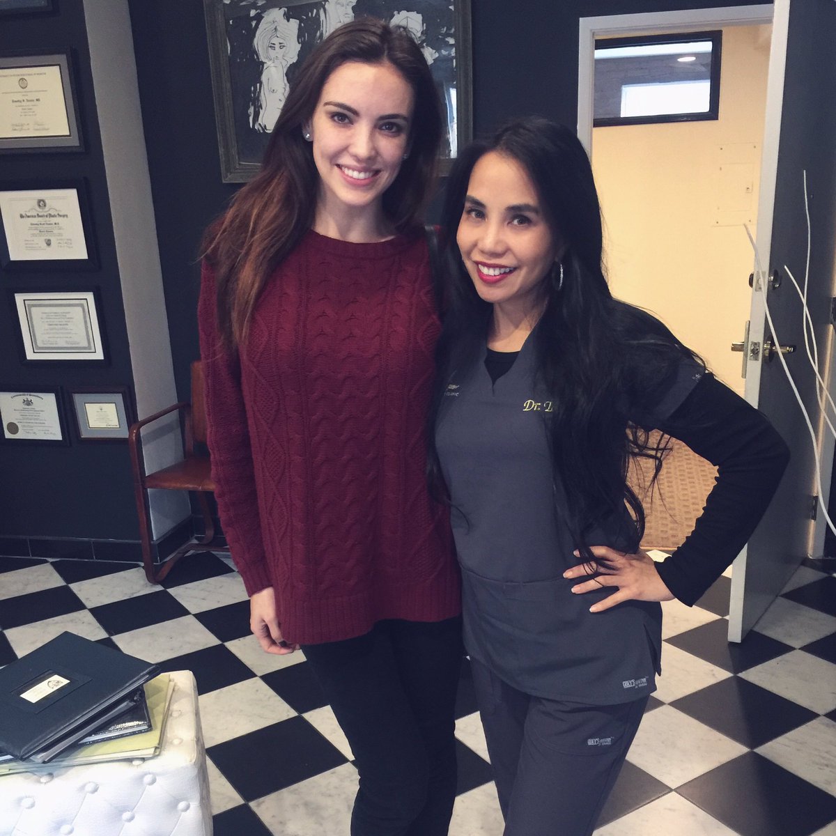 Krista_Kleiner's tweet photo. Can't wait to see @DrTessMauricio tomorrow. I leave with no makeup, but feeling fresh & confidant. 💖#skintosoul https://t.co/h2TMyWoHT8