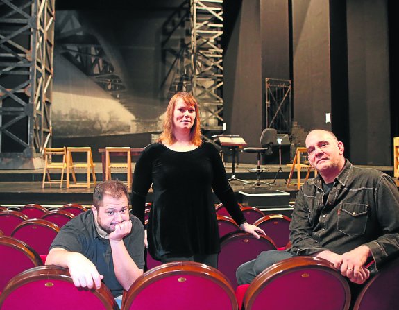 CelsoAlbeloTenor (@celsoalbelo) on Twitter photo <a href="/elcomerciodigit/">EL COMERCIO</a>: Las estrellas de #Rigoletto ya ensayan en Oviedo
<a href="/Soprano_JPratt/">Jessica Pratt</a> #JuanJesusRodriguez #CelsoAlbelo elcomercio.es/culturas/music… <a href="/elcomerciodigit/">EL COMERCIO</a>: Las estrellas de #Rigoletto ya ensayan en Oviedo
<a href="/Soprano_JPratt/">Jessica Pratt</a> #JuanJesusRodriguez #CelsoAlbelo elcomercio.es/culturas/music…