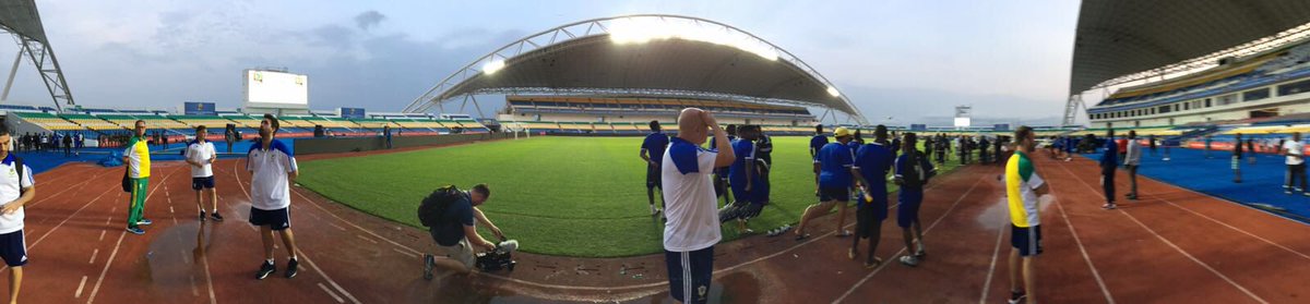 Tengo el honor de formar parte del cuerpo técnico de la selección de Gabón. Aprendo cada minuto de #Camacho, #Carcelén y #Gaspar 🇬🇦⚽️