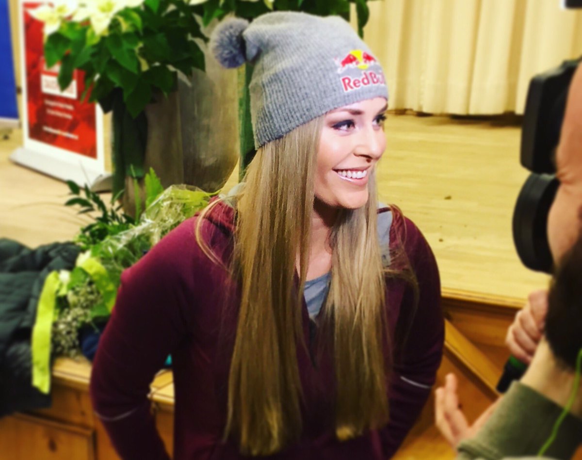 AltZau's tweet image. Lindsey Vonn talking about her race-comeback in Zauchensee! #altzau #weltcupzsuchensee #toughgirl