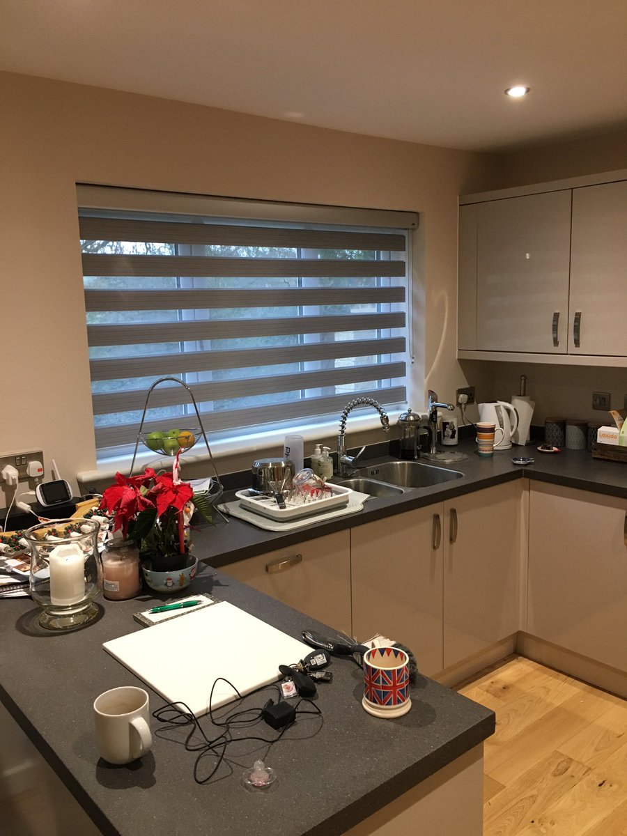 CambsShutters's tweet photo. @LuxaflexUK Twist blinds, stylish, effective light control and privacy. #cambridge #blinds #kitchen #frenchwindow #bifolds https://t.co/lp0QTA1CfY