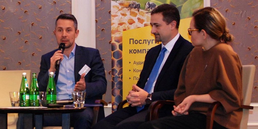 Pedersenptnrs's tweet photo. Vladimir Kolomoets attends the #EYUkraine forum of the Ukrainian State-Owned Enterprise #Managers @EYnews #Kiev https://t.co/9FZq2Dqqb1 https://t.co/GDF7iSFo9E