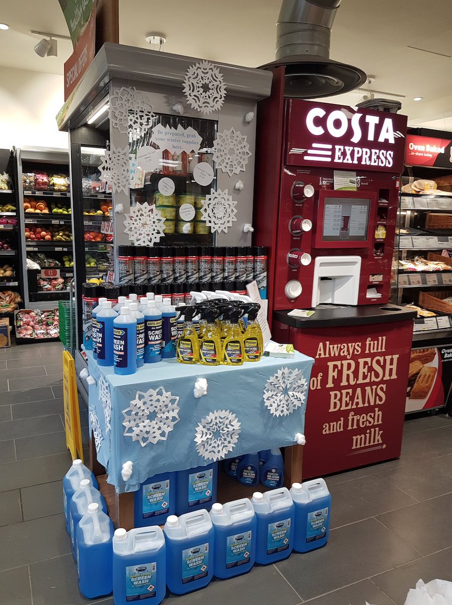 CDOLTD's tweet photo. Pop into Three Mile Cross @FrasersRetail for some #deicer #screenwash supplied by CDO - stunning display team Fraser!❄️❄️❄️ https://t.co/bhE78NRHFf