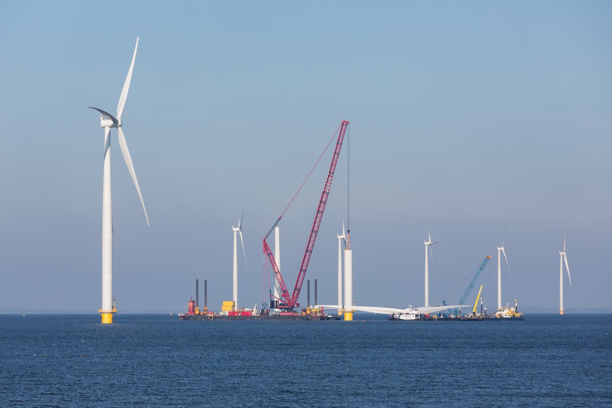 EIB's tweet photo. Why wind power is becoming increasingly affordable. Read our latest blog story https://t.co/dnw8ZZFZZp #RenewableEnergy #investEU https://t.co/oq8n9hEw7M