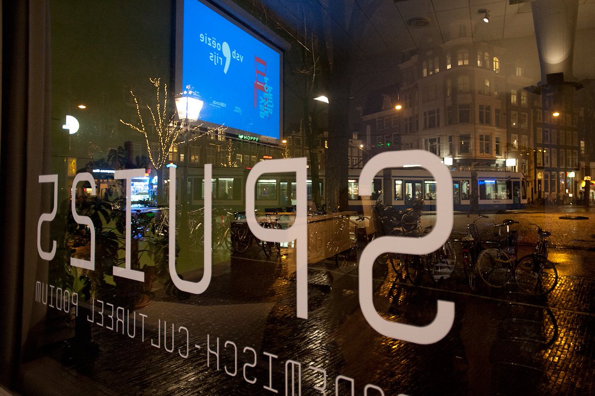 de3dinsdag's tweet photo. VSB Poezieprijs op tournee #Adam fotoreportage: https://t.co/jWqmNVNorn
we gaan door tm 26 jan #uitreiking tournee https://t.co/c6bNnKMwSg https://t.co/9cklHlbrQ1