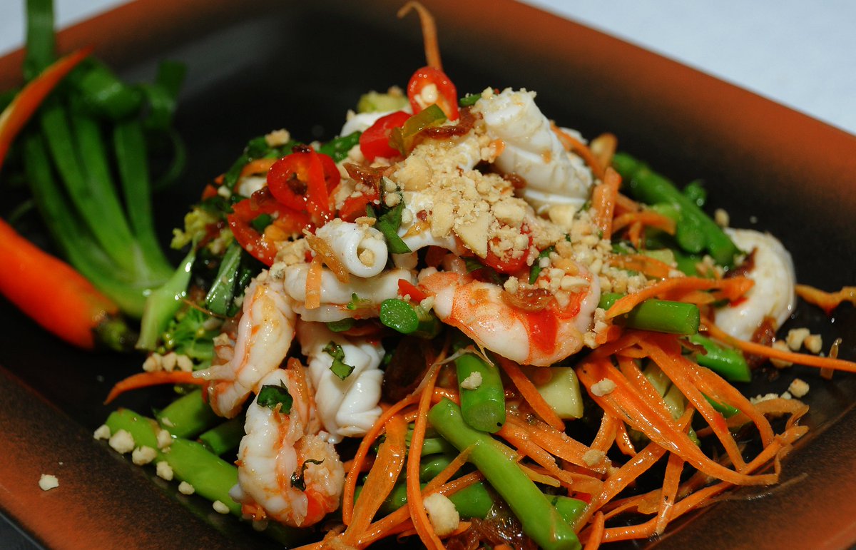 A seafood fare in one delicious salad! Try the spicy seafood salad at #BlueGinger, #TajWestEnd.