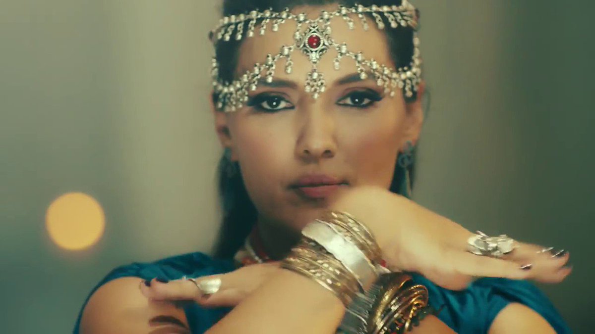 Demet Akalın-Ah Ulan Sevda #mp4 #KLİP izle burdan:goo.gl/Zyp46Q  #demetakalin #ahulansevda #kolayvazgecmeyenler Hülya Koçyiğit'ten