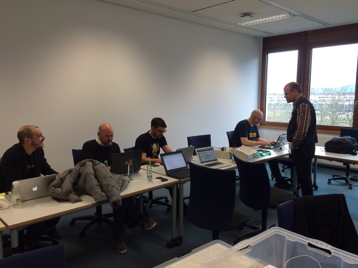 fredverheul's tweet image. Teams hard at work part 3 #SAPLearnHackPlay