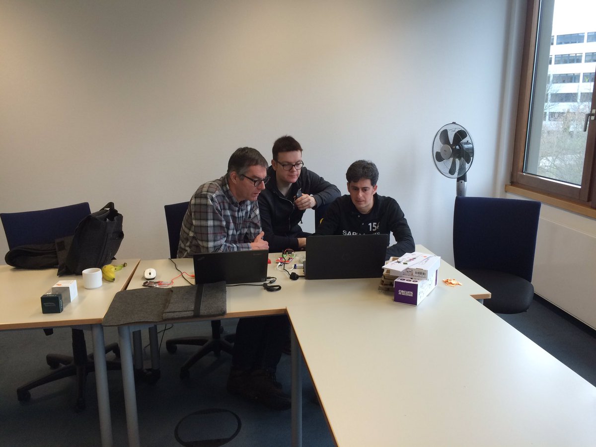fredverheul's tweet image. Teams hard at work part 3 #SAPLearnHackPlay