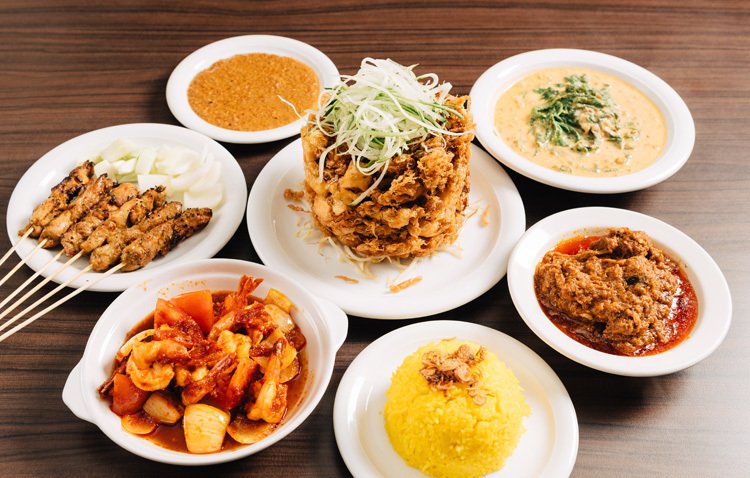 TimeOutSG's tweet image. Celebrate reunion dinner early at these communal dining restaurants. #communaldining #groupdining bit.ly/1ukMnqL