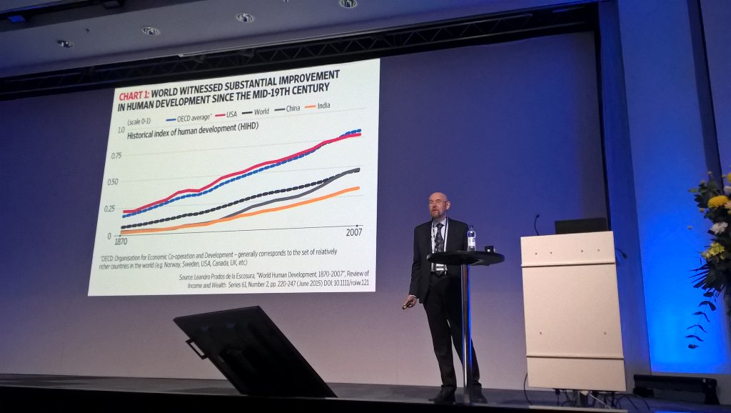 #Lääkäripäivät pääluento Prof Esko Valtaoja haastaa ajattelemaan vielä pidemmälle tulevaisuuteen #lääkäri2017