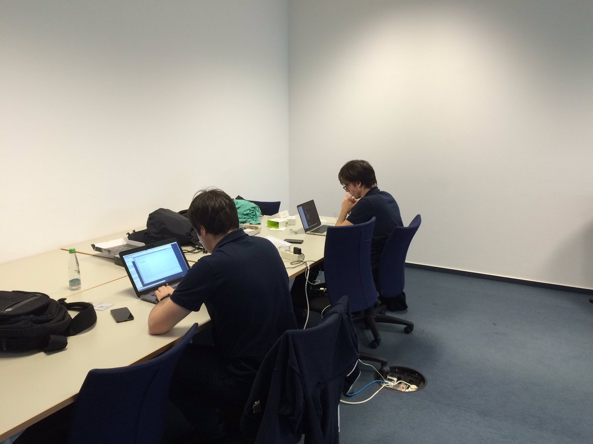 fredverheul's tweet image. Teams hard at work part 2 #SAPLearnHackPlay