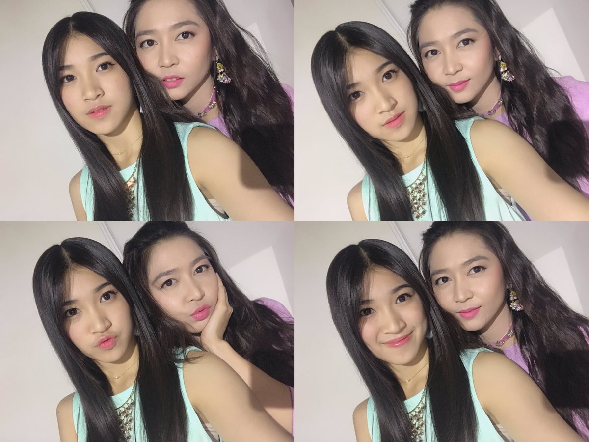 [VIDEO] <a href="/veJKT48/">Jessica Veranda</a> &amp; <a href="/N_ShaniJKT48/">Shani Indira</a> at "Tokyo Girl Collection" kemarin malam. 
youtu.be/m0uBilw0UWs
#Min48