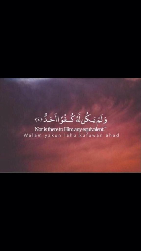 FARSF17's tweet photo. قال ﷺ: 🌧🌿؟
"قُل هو الله أحد تعدل ثلث القرآن" 
أي في الجزاء لا الإجزاء ؛ تعدل الثلث 
في الفضل والثواب لكنها لا تُجزئ
عن قراءة  ثلث القرآن ↙️. https://t.co/QNjRIfK5YZ